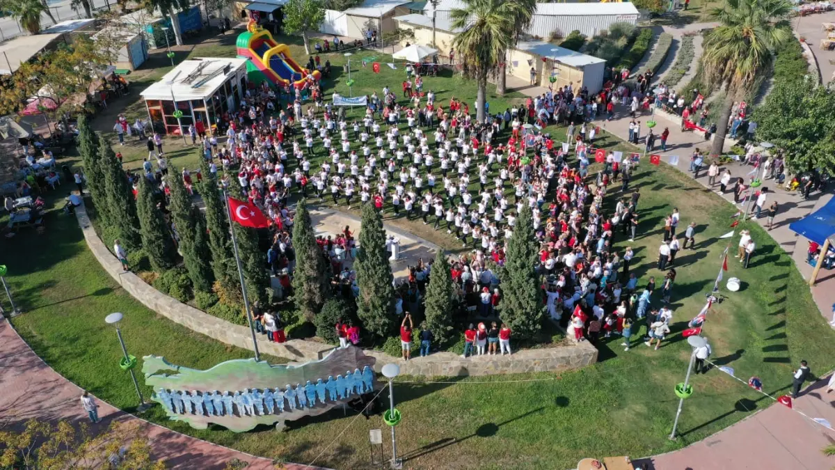 100. Yıl coşkusu Seferihisar’ı sardı!