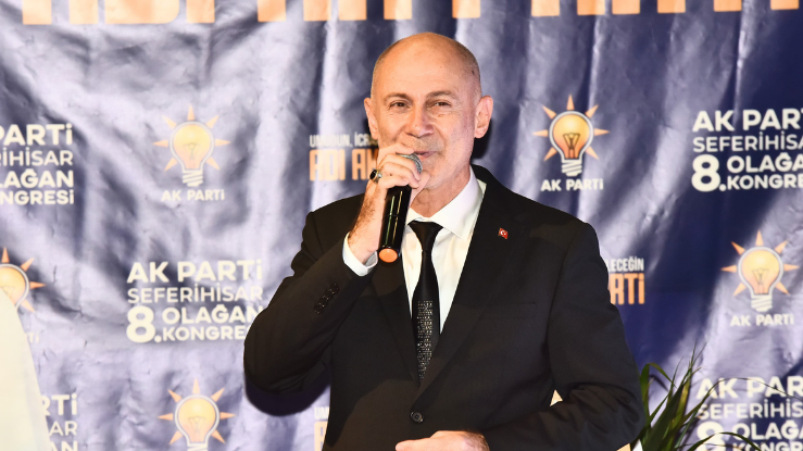 AK Parti Seferihisar’da kongre tamamlandı: Serdar Kısaağa güven tazeledi