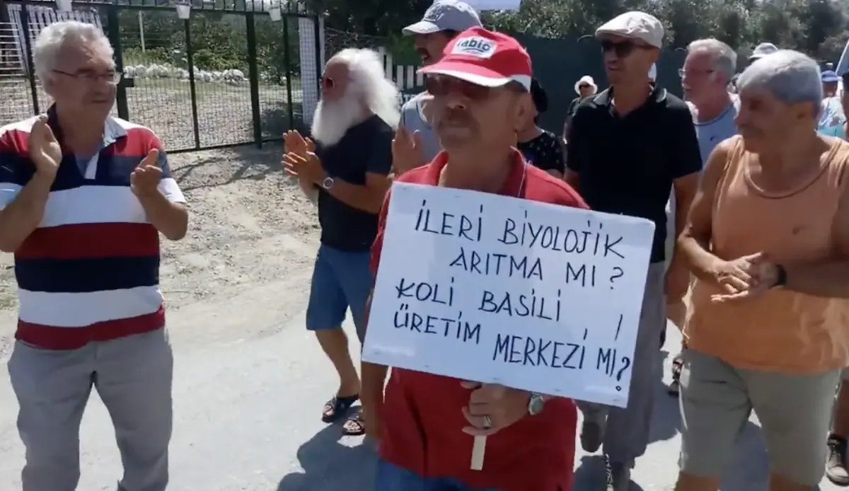 Akarca sakinlerinden İZSU protestosu