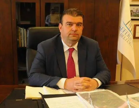 Akarca’nın doğusu imara kapandı