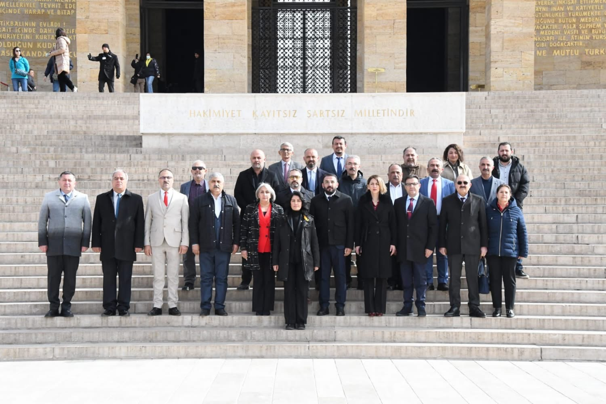AKD 14. Olağan Genel Kurulu tamamlandı:  CHP'ye destek ziyareti