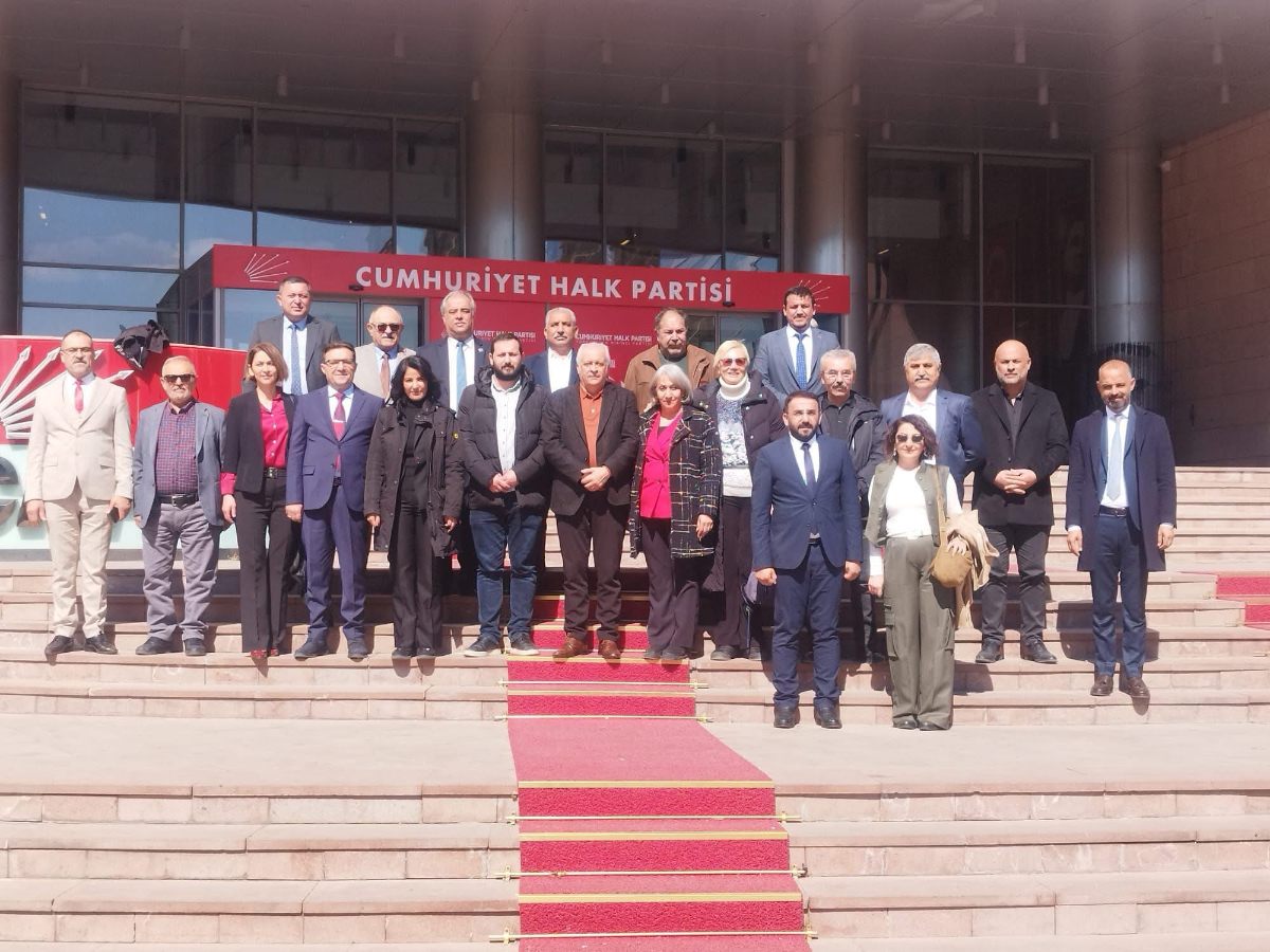 AKD 14. Olağan Genel Kurulu tamamlandı:  CHP'ye destek ziyareti