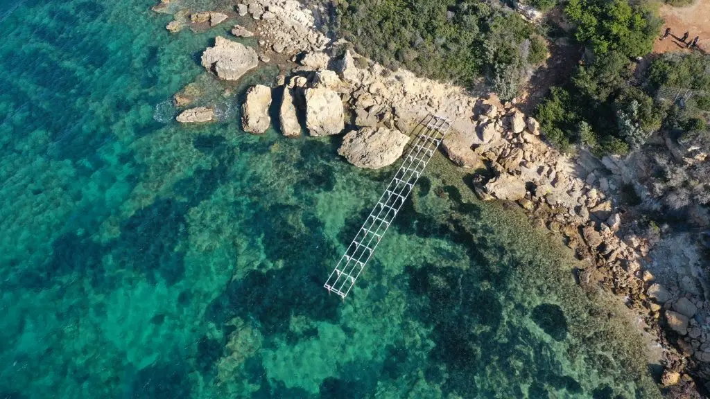 Akkum’da yapılan iskele için ruhsatsızlık iddialarına otelden yanıt