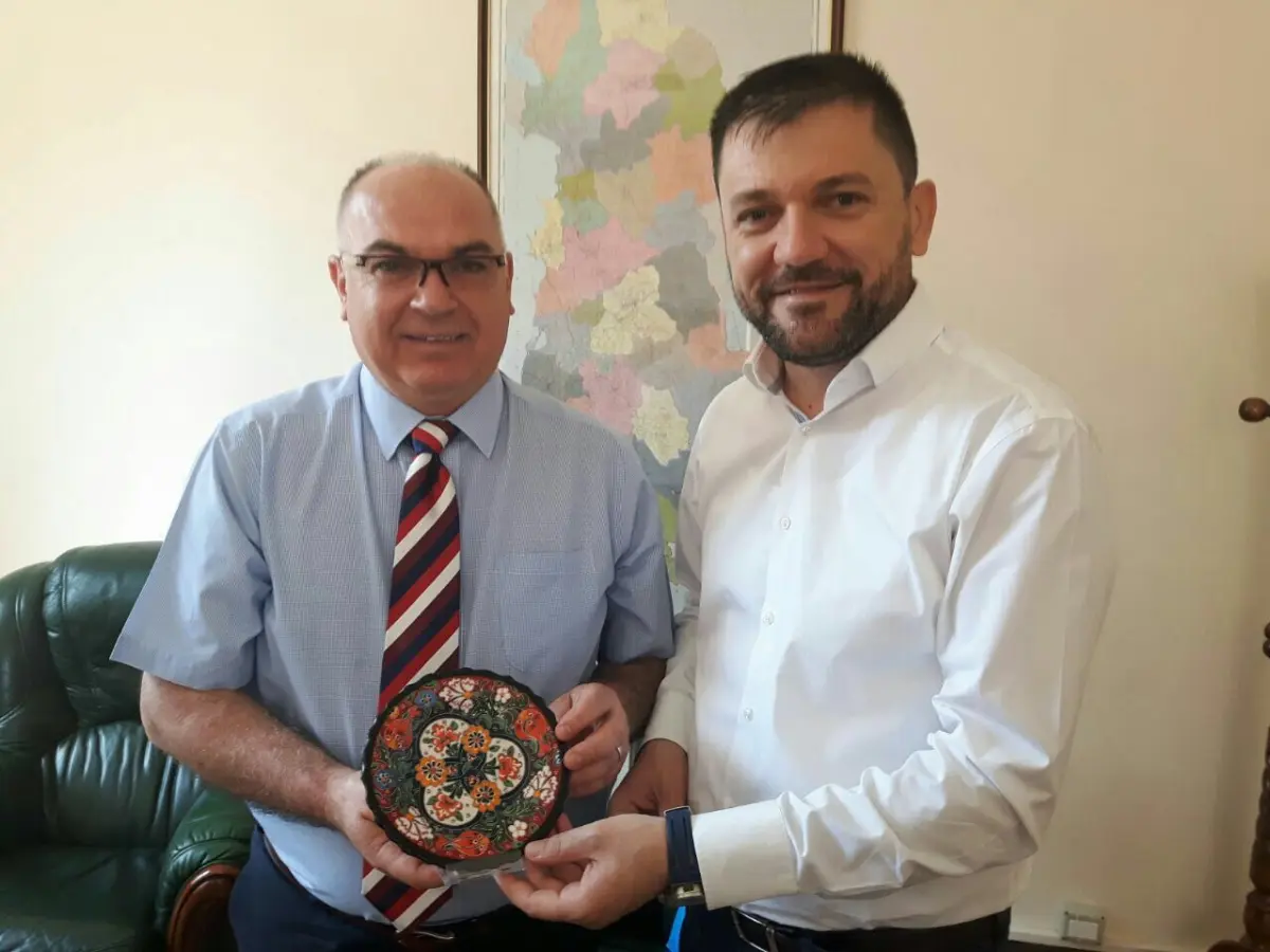 Arnavutluk Genelkurmay Başkanı’ndan Seferihisar’a selam var