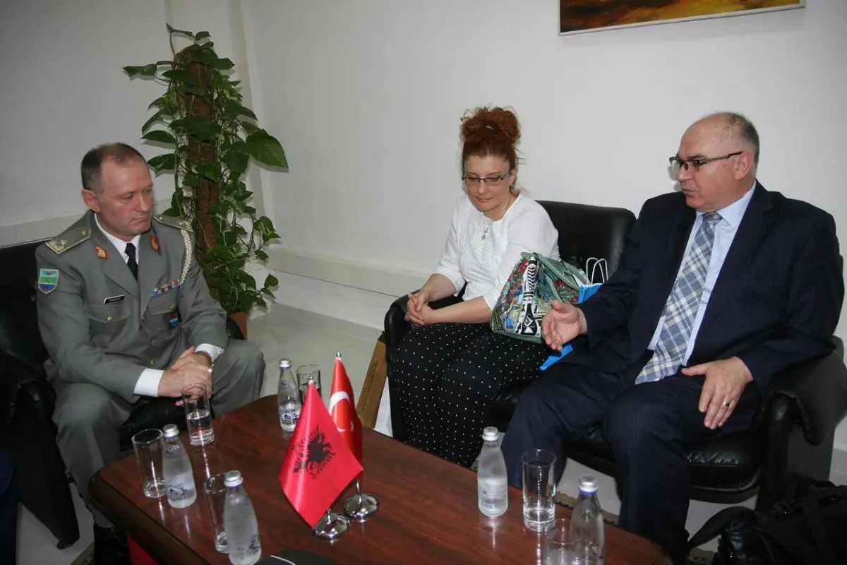 Arnavutluk Genelkurmay Başkanı’ndan Seferihisar’a selam var
