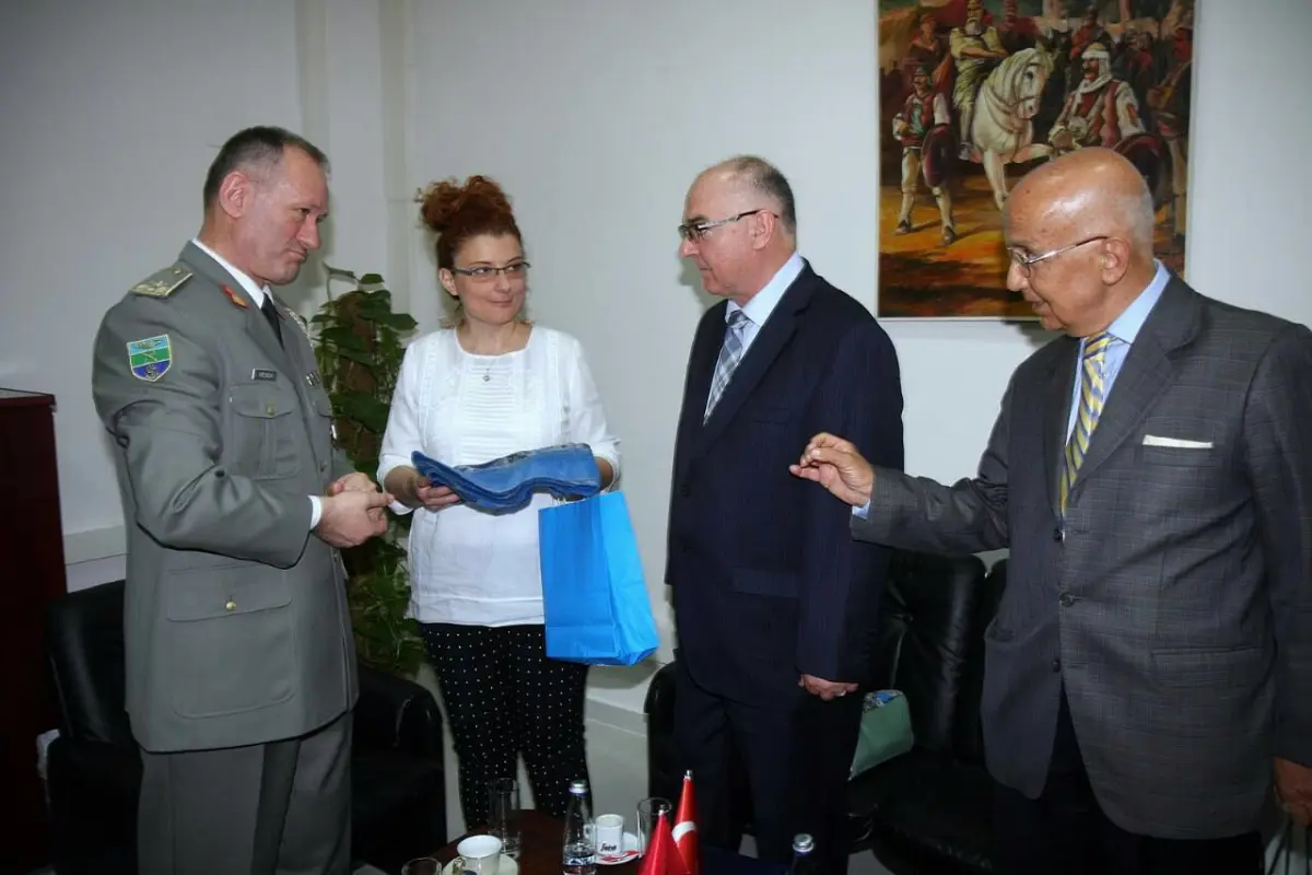 Arnavutluk Genelkurmay Başkanı’ndan Seferihisar’a selam var