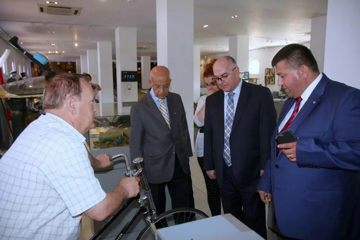 Arnavutluk Genelkurmay Başkanı’ndan Seferihisar’a selam var