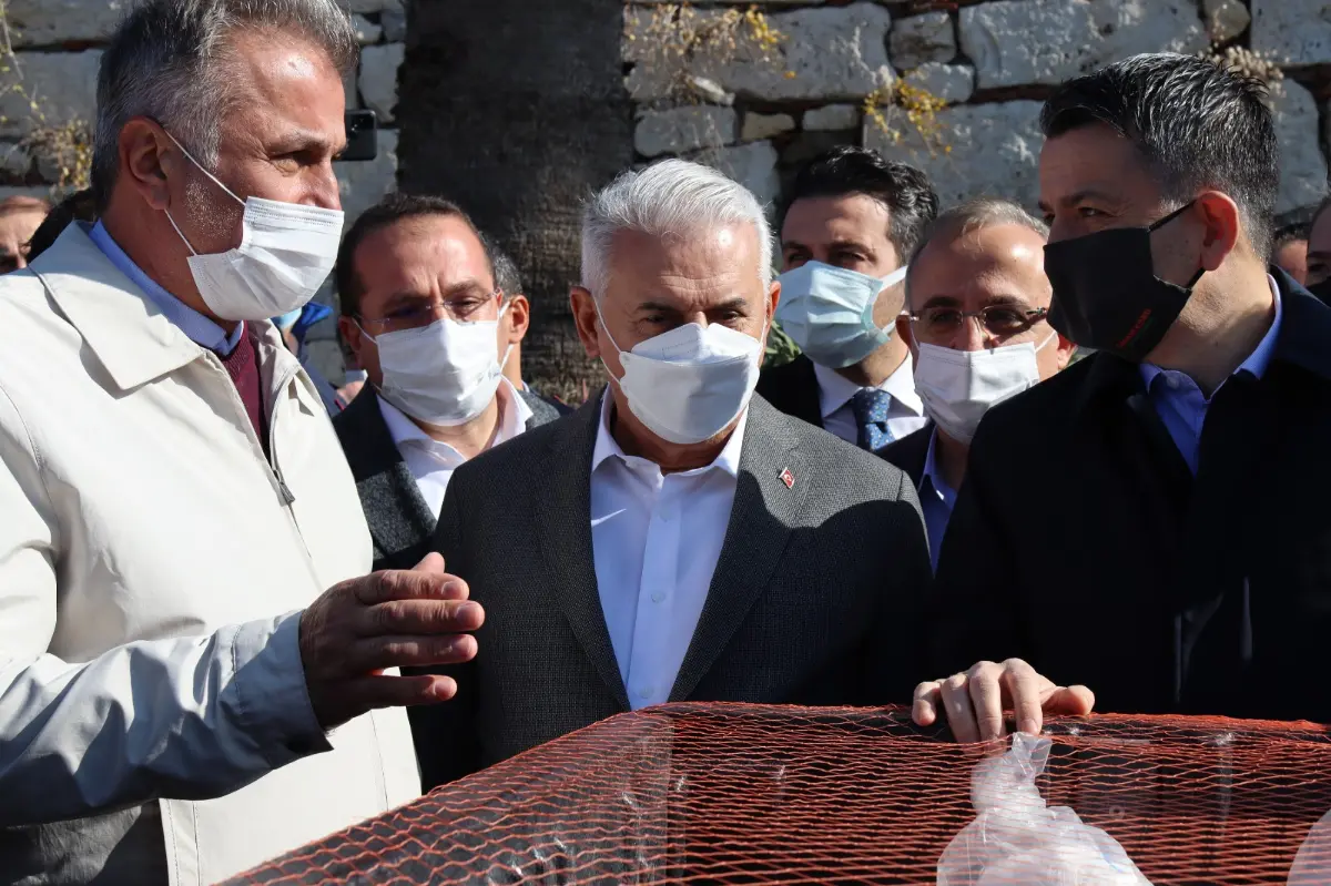 Binali Yıldırım’dan Seferihisar’a geçmiş olsun ziyareti