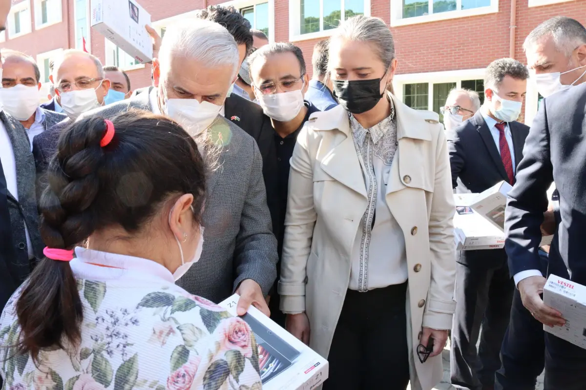 Binali Yıldırım’dan Seferihisar’a geçmiş olsun ziyareti