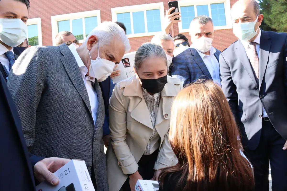 Binali Yıldırım’dan Seferihisar’a geçmiş olsun ziyareti