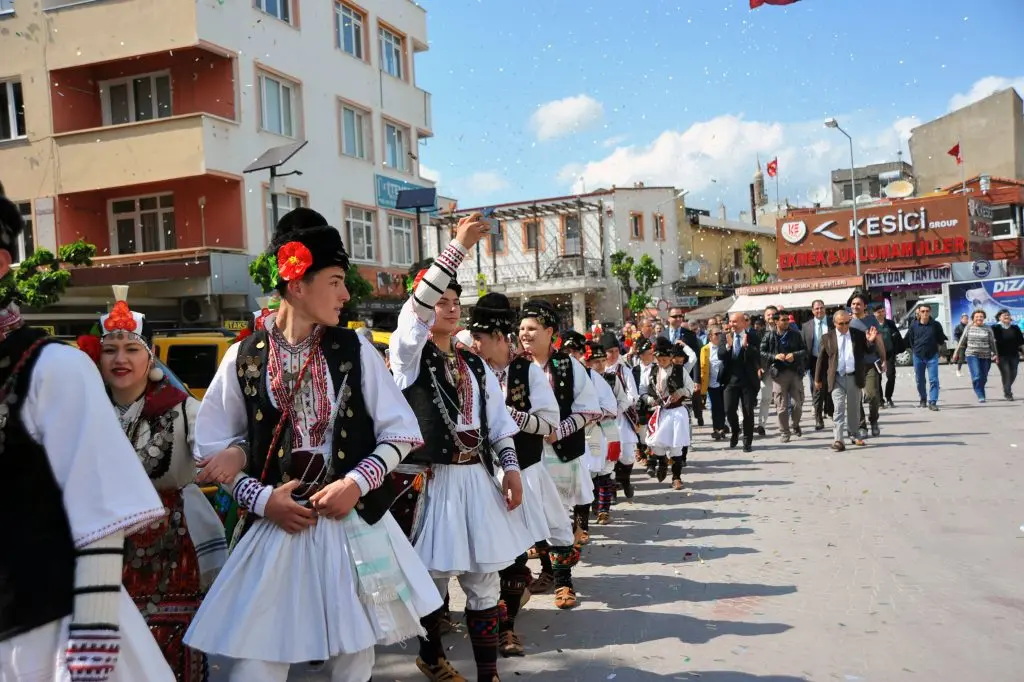 Büyük Şölen Başladı