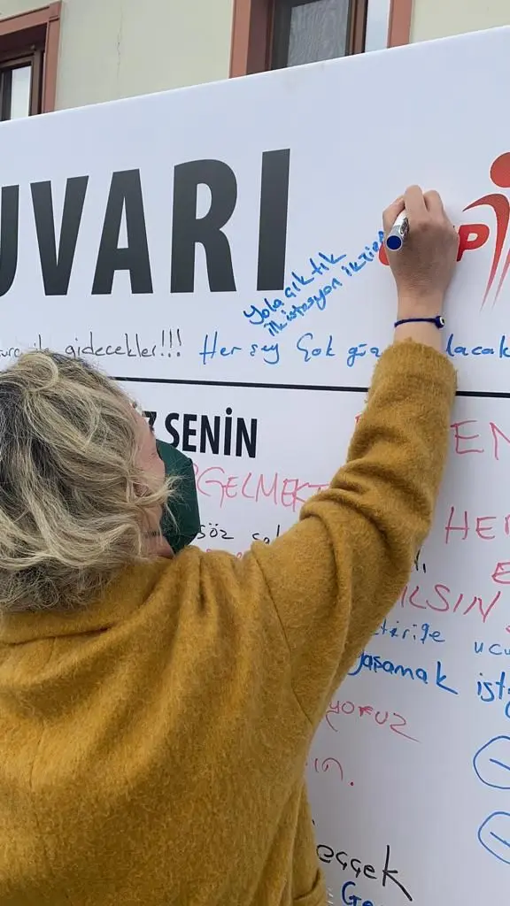 CHP Seferihisar’dan ‘zam duvarı’ eylemi
