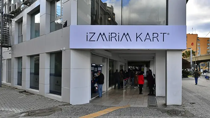 İzmir’de 30 yaş üstü öğrencilere kötü haber