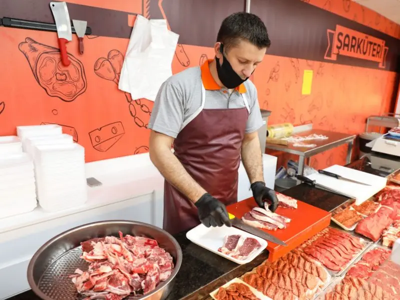 Karakayalar Halk Market ve pazar yerine kavuşuyor!