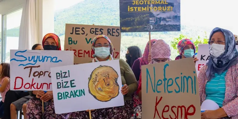 Köylüler JES şirketini davul zurna ile uğurladı