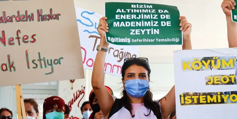 Köylüler JES şirketini davul zurna ile uğurladı