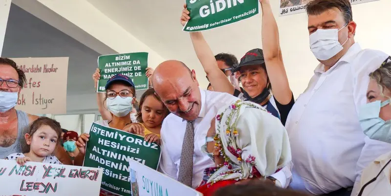 Köylüler JES şirketini davul zurna ile uğurladı