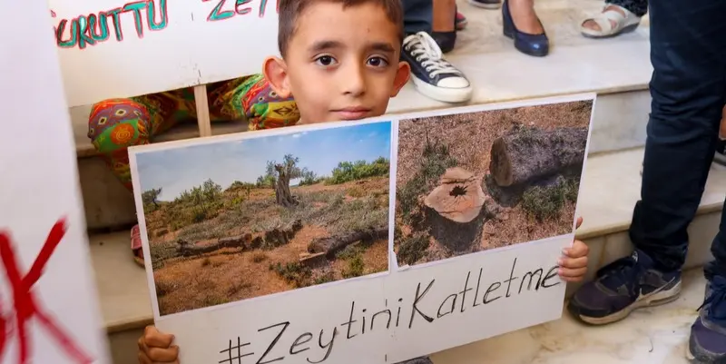 Köylüler JES şirketini davul zurna ile uğurladı