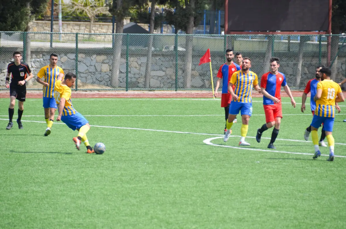 Lider evinde rahat kazandı
