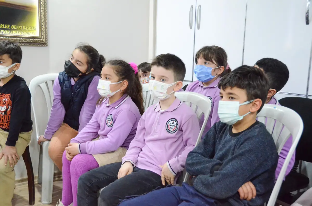 Minik öğrencilerden şoförler odasına ziyaret