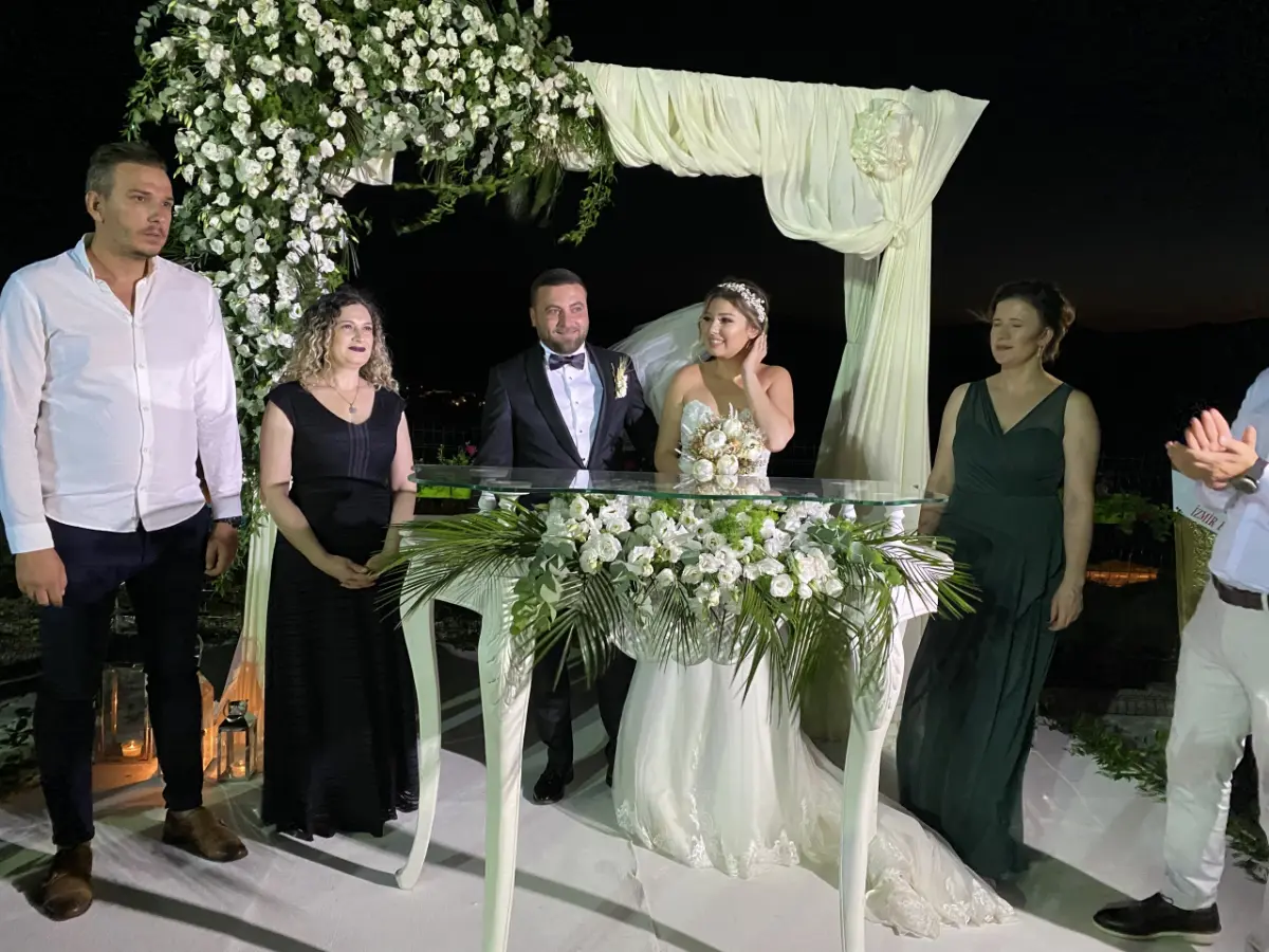 Pehlivan ve Dinçer ailelerinin mutlu günü