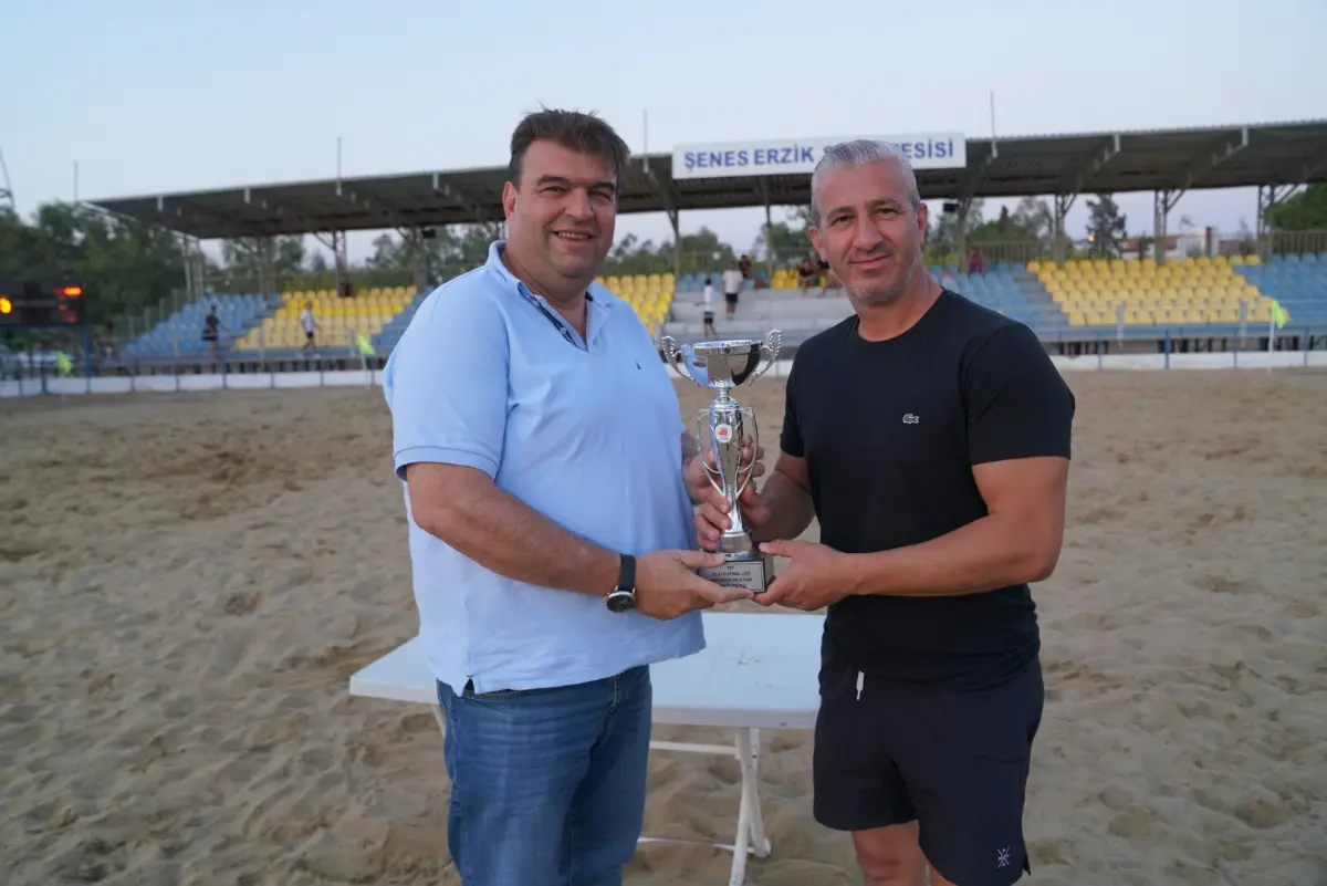 Plaj futbolunun şampiyonu Seferihisar Cittaslow