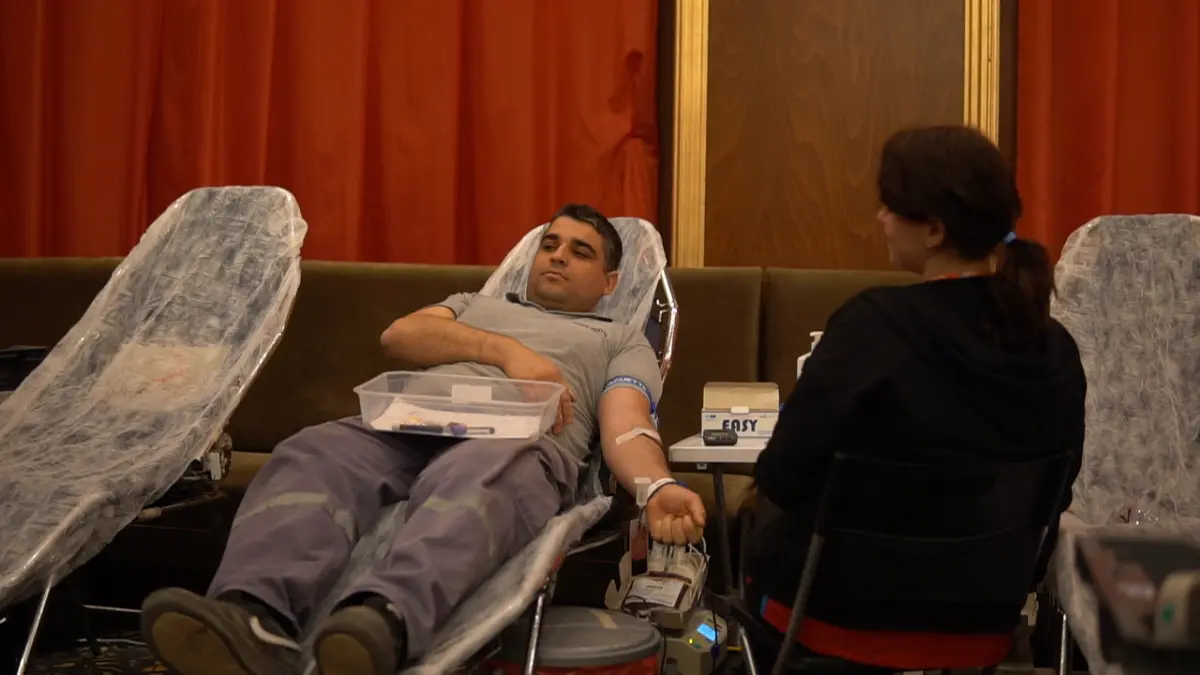 Royal Teos ailesinden depremzedelere kan bağışı