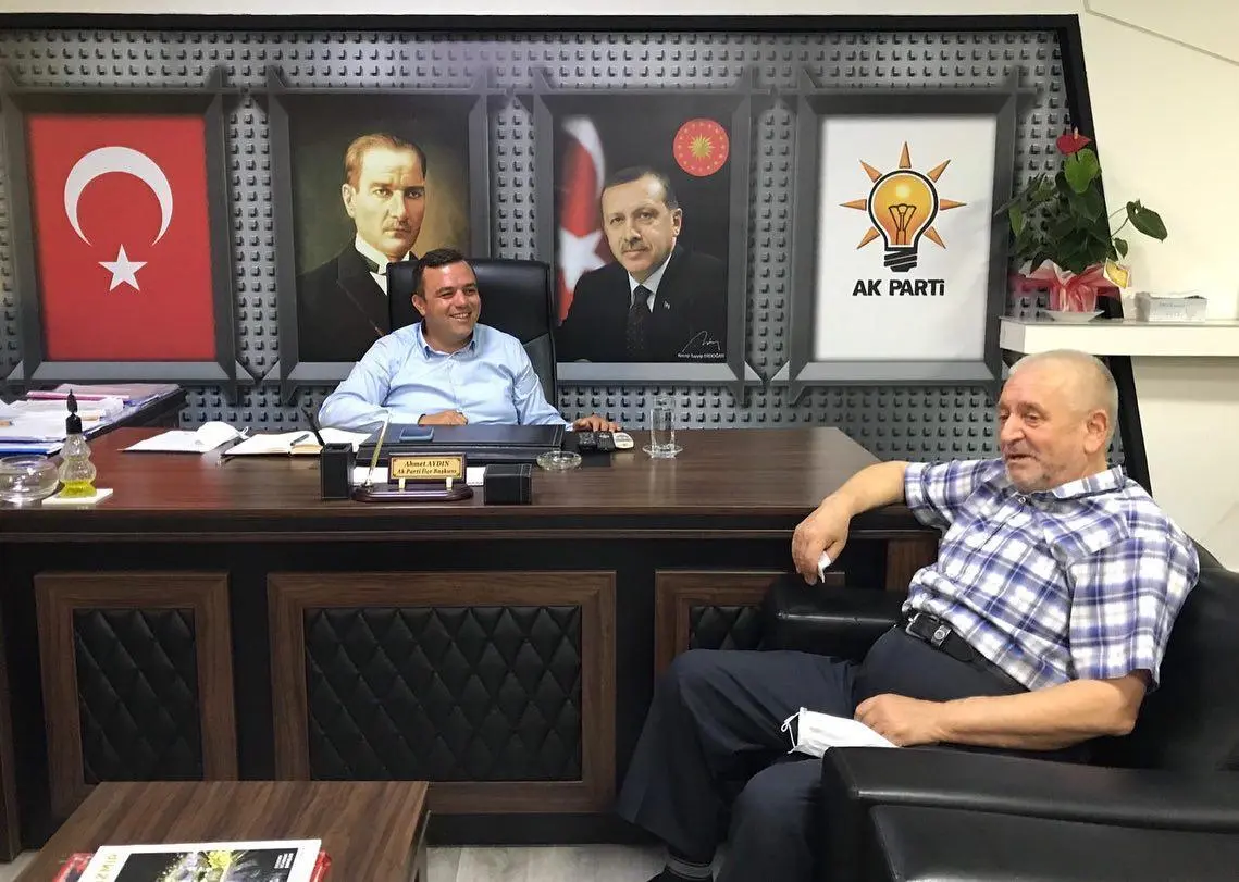Seferihisar Ak Parti İlçe Başkanı Ahmet Aydın Seferihisarlı vatandaşlarla buluşuyor