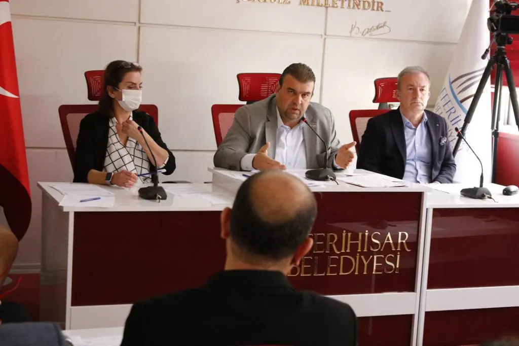 Seferihisar Belediyesi Meclisi’nde encümen ve komisyon üyeleri seçildi