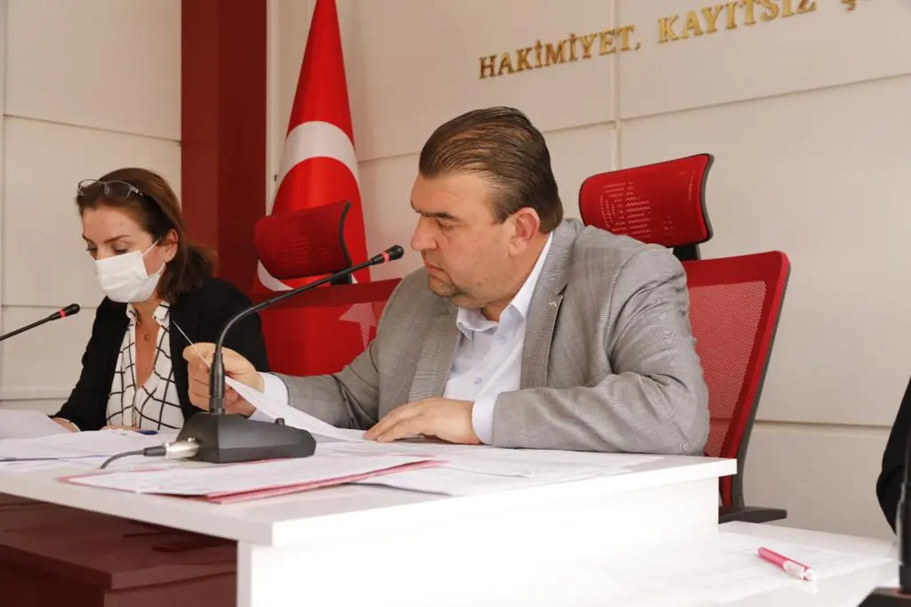 Seferihisar Belediyesi Meclisi’nde encümen ve komisyon üyeleri seçildi