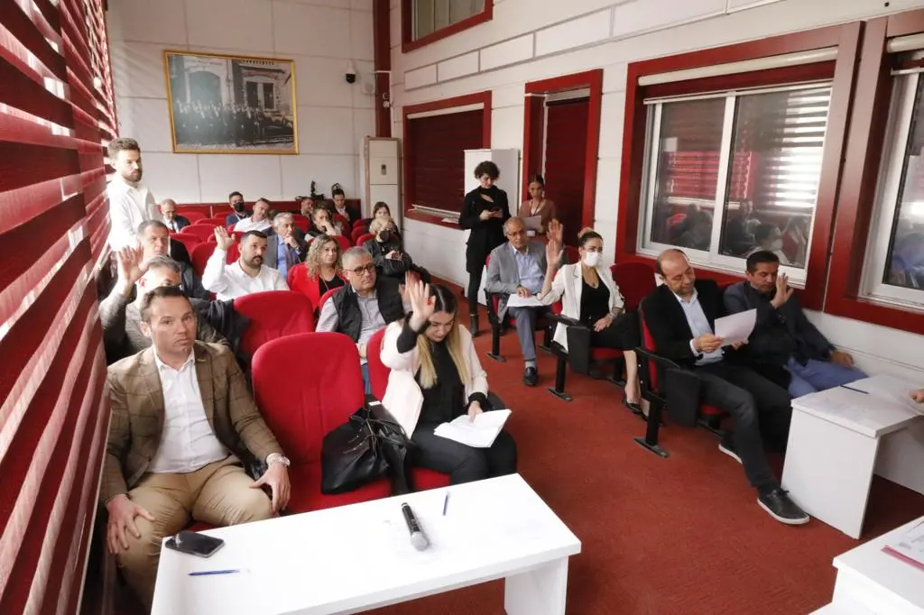 Seferihisar Belediyesi Meclisi’nde encümen ve komisyon üyeleri seçildi