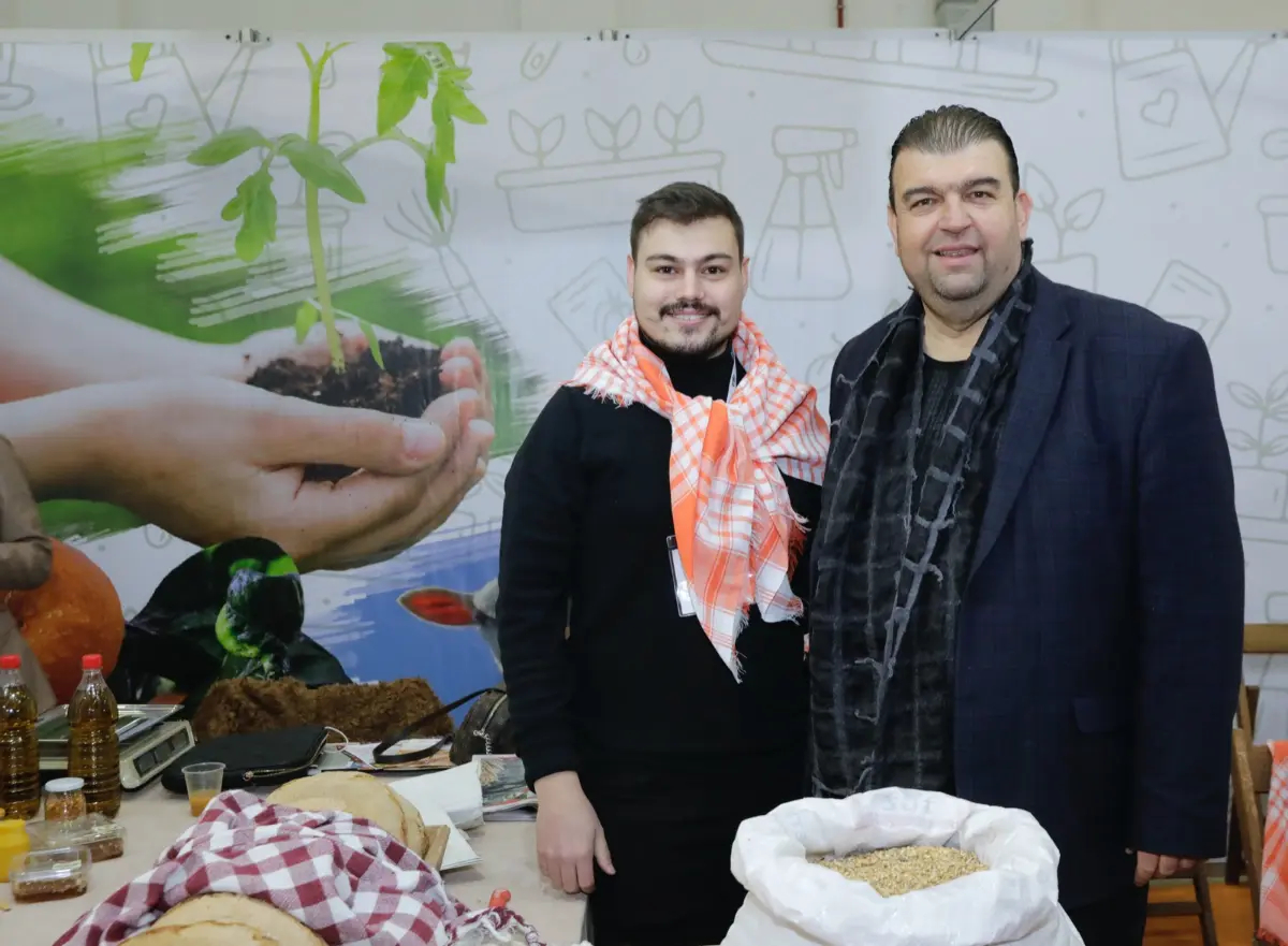 Seferihisar Belediyesi’nden genç çiftçilere destek