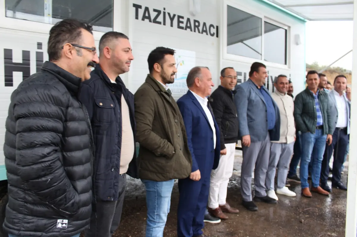 Seferihisar Belediyesine hayırseverlerden taziye karavanı desteği.
