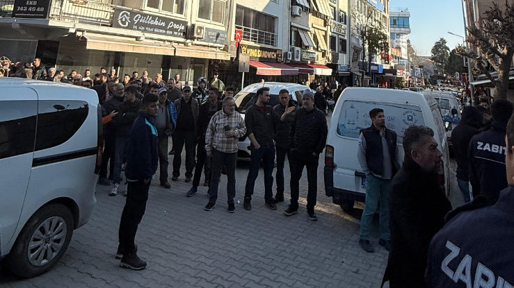 Seferihisar çarşı’da tüfekli saldırı: iki kişi yaralandı