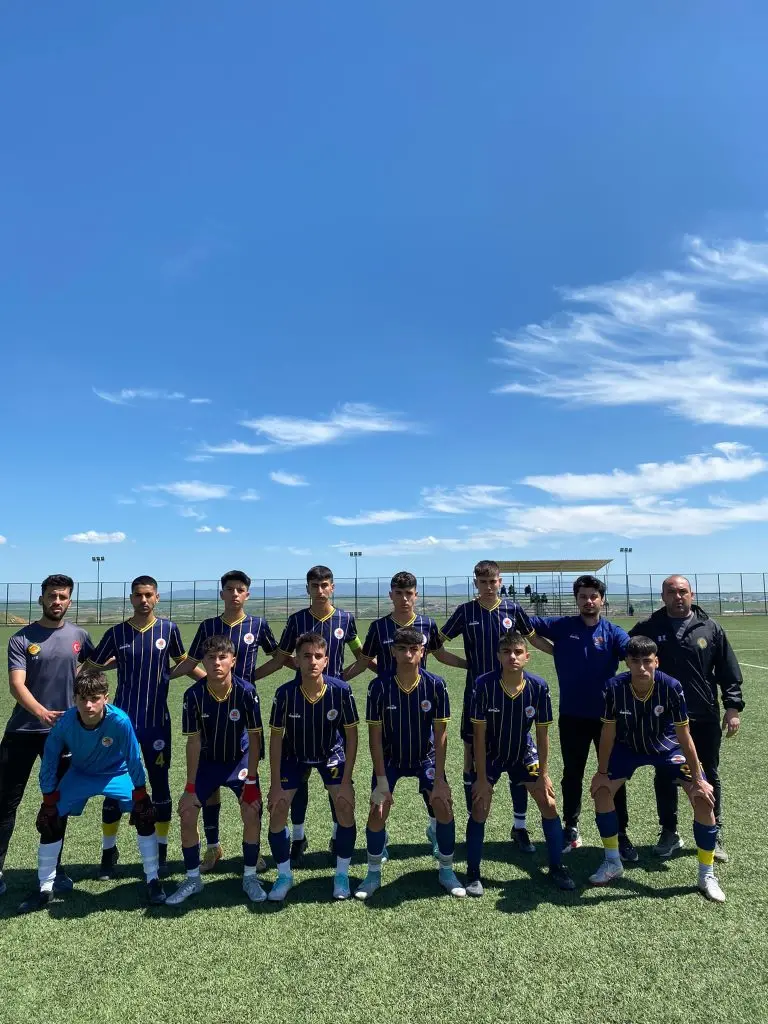 Seferihisar Citta Slow U-16 takımı finalde