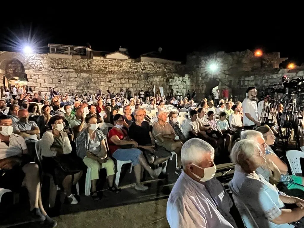 Seferihisar Kaleiçi söyleşilerinin ilki gerçekleşti! Basın özgürlüğü konusu tartışıldı