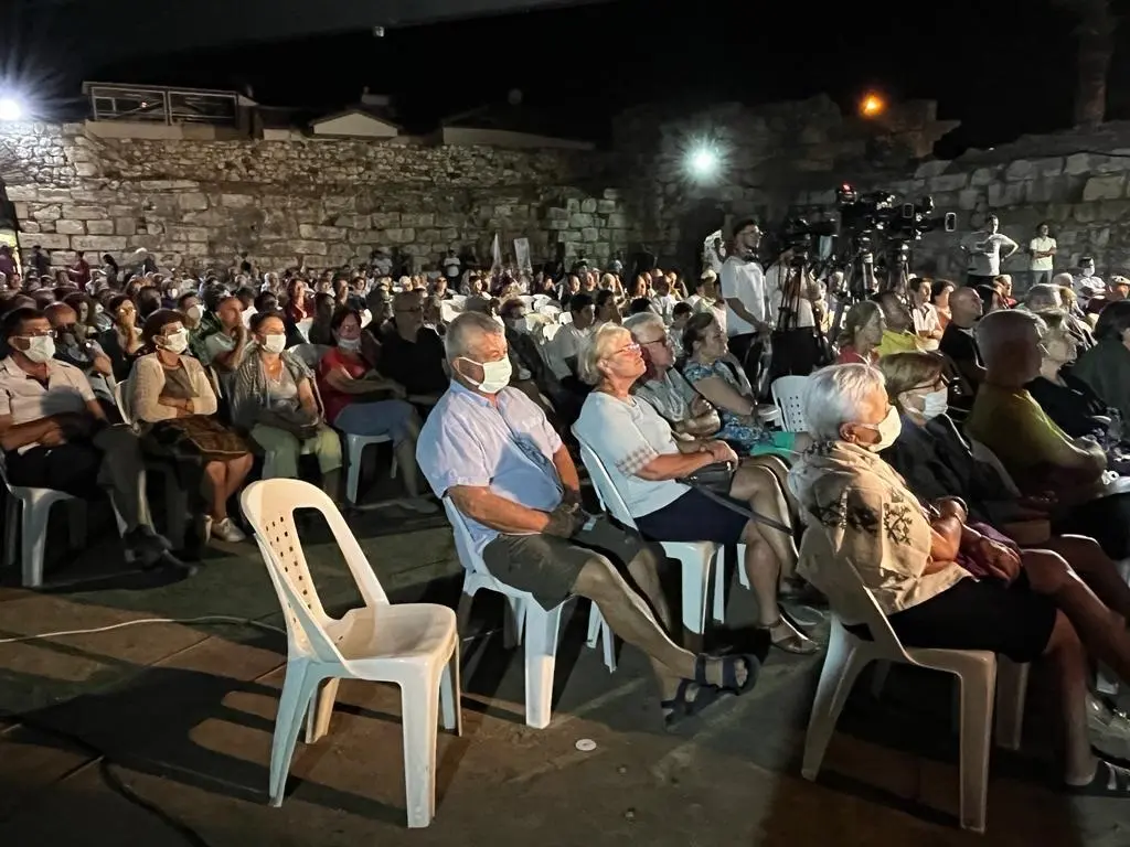 Seferihisar Kaleiçi söyleşilerinin ilki gerçekleşti! Basın özgürlüğü konusu tartışıldı