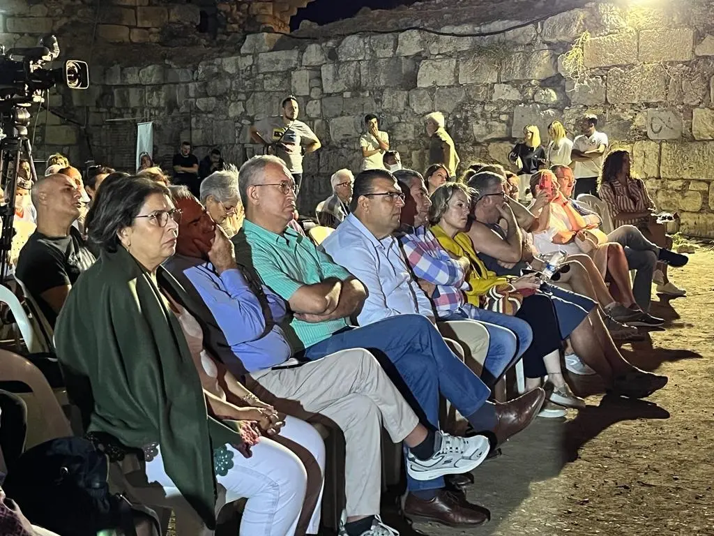Seferihisar Kaleiçi söyleşilerinin ilki gerçekleşti! Basın özgürlüğü konusu tartışıldı