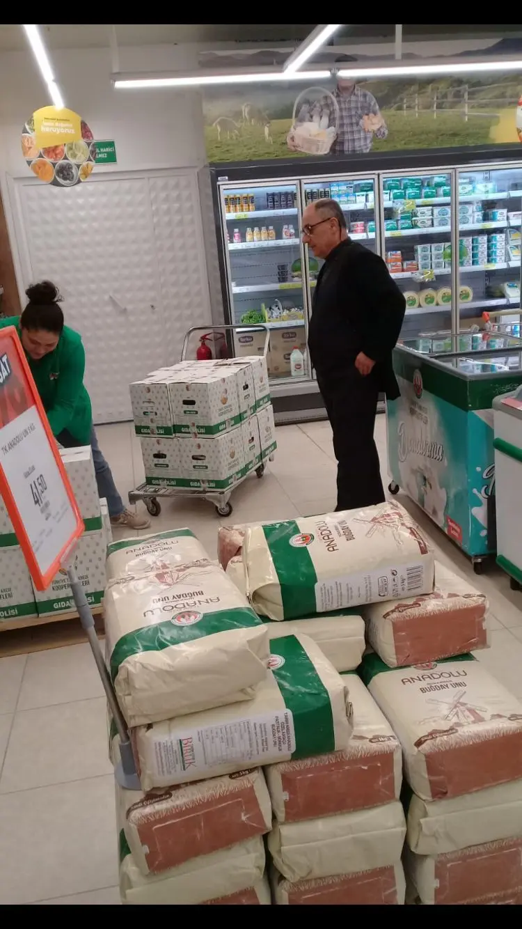 Seferihisar Karadenizliler Derneği ihtiyaç sahiplerinin yanında