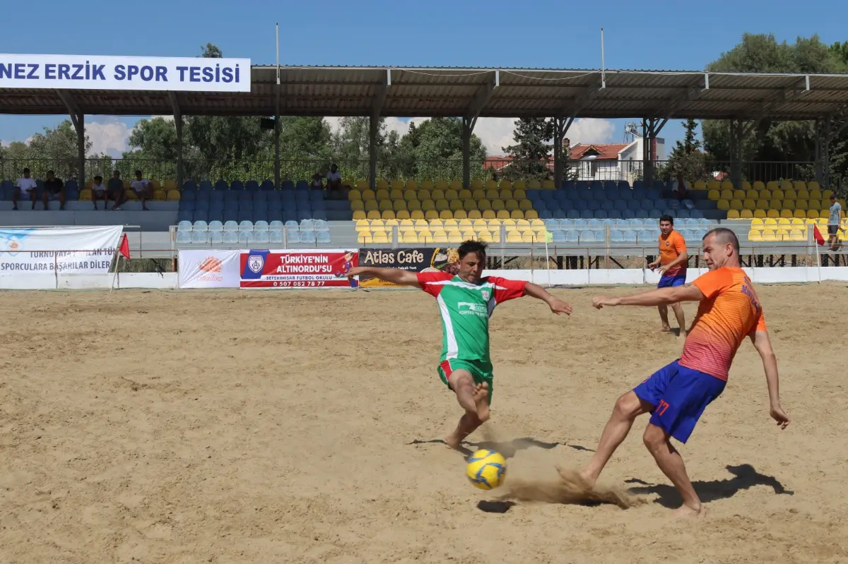 Seferihisar Master Cup Futbol başladı
