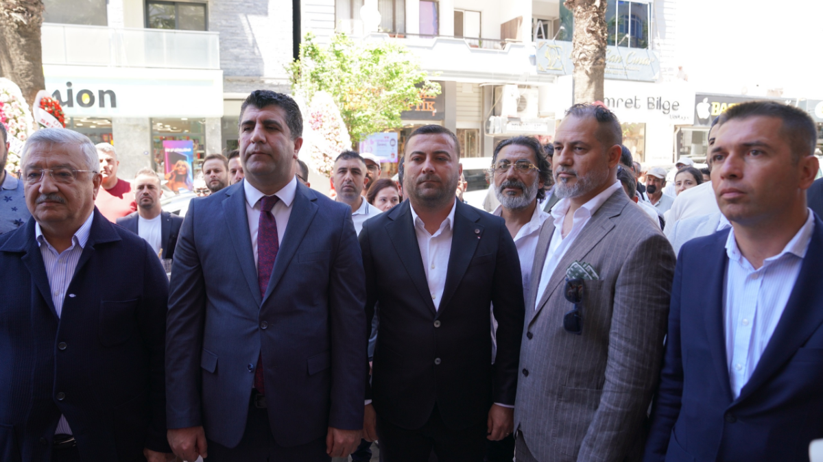 Seferihisar Müteahhitler Derneği açıldı: "Kent estetiği ve dayanışma için yola çıktık”