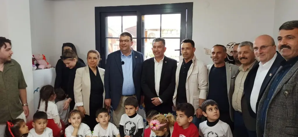 Seferihisar’da açılışlar devam ediyor! Gündüz Bakım Evi ve Etkinlik Merkezi açıldı
