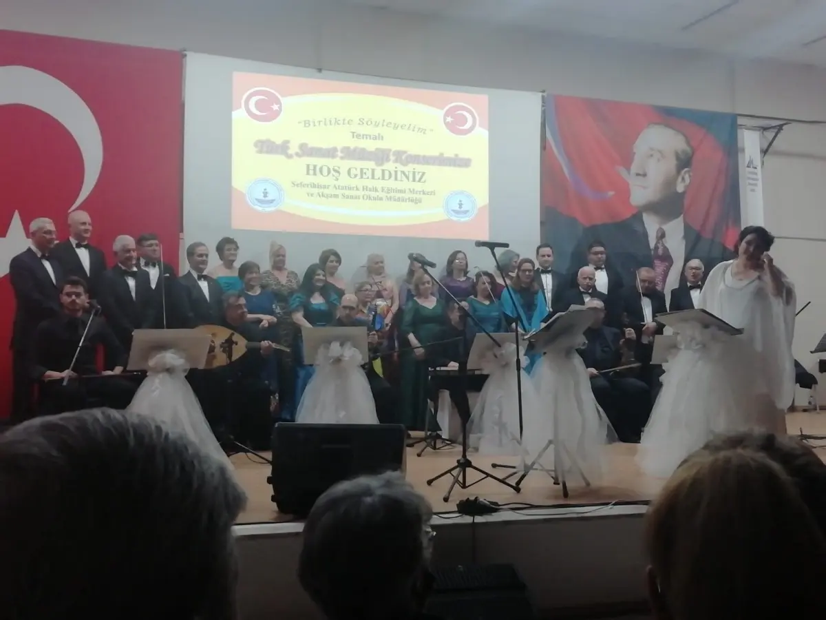 Seferihisar’da "Birlikte Söyleyelim” konseri