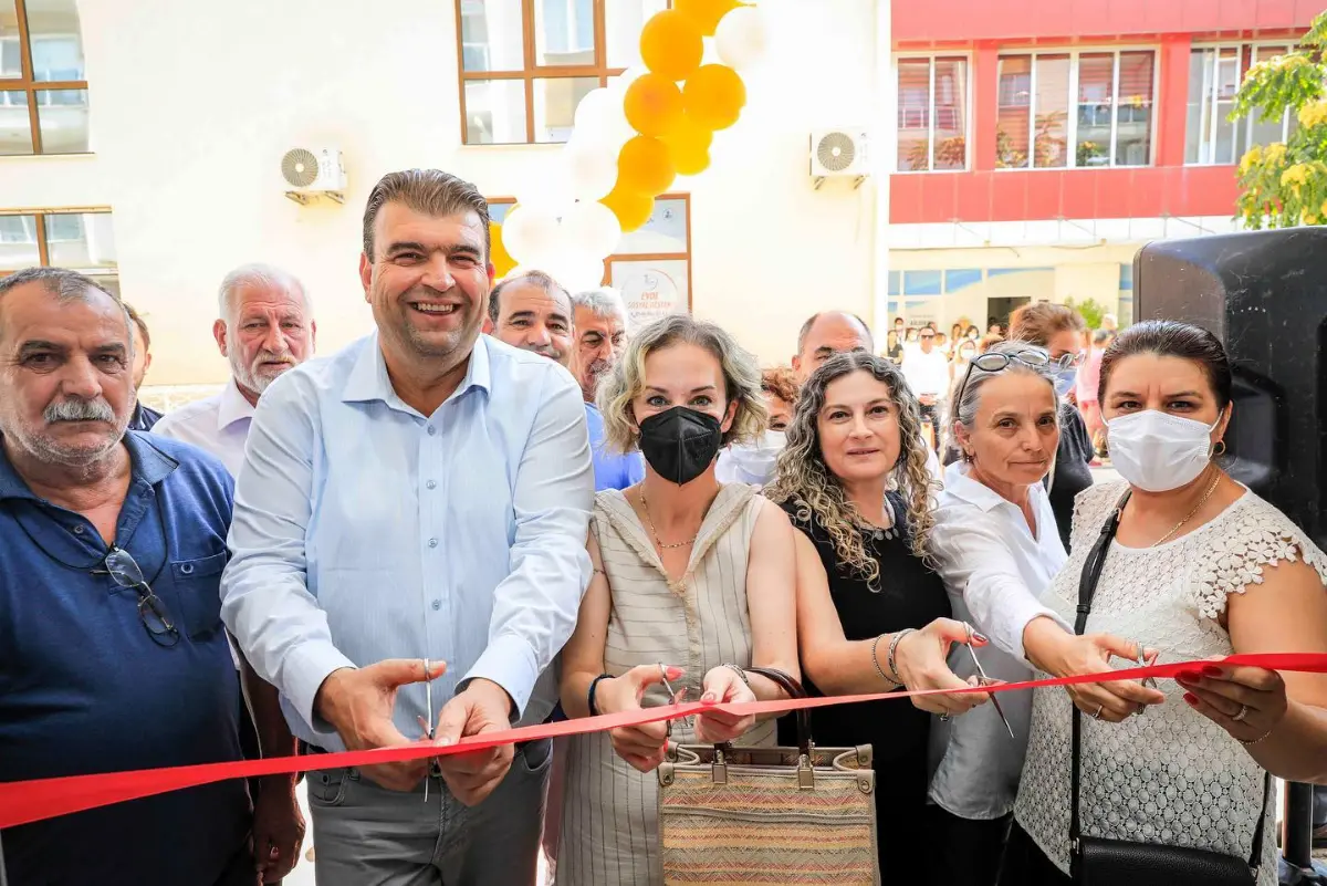 Seferihisar’da dayanışma sürüyor! Halk Giysi projesi hayata geçti