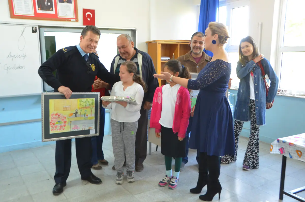 Polisin kalbini fethettiler