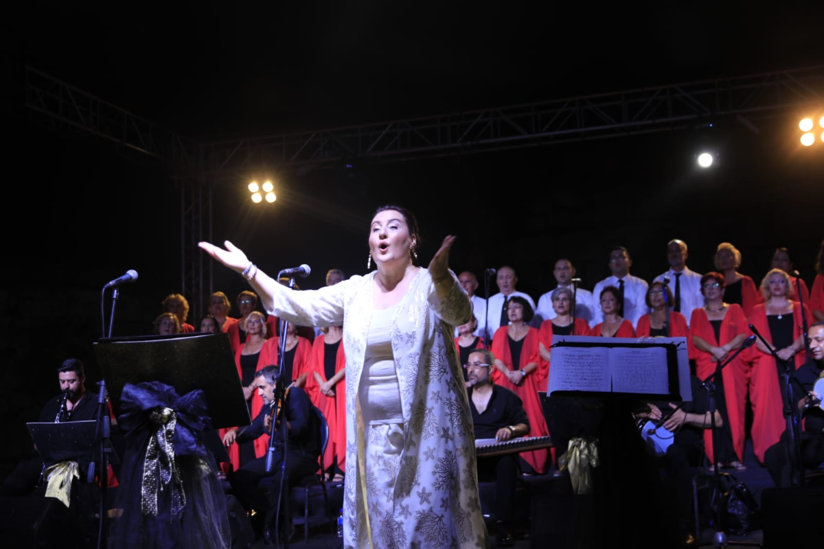 Seferihisar'da sanat ve dayanışma "Yıldızların Altında” buluştu