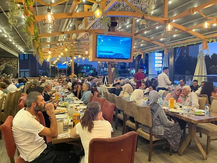 Seferihisar’da şehit ve gazi aileleri onuruna yemek
