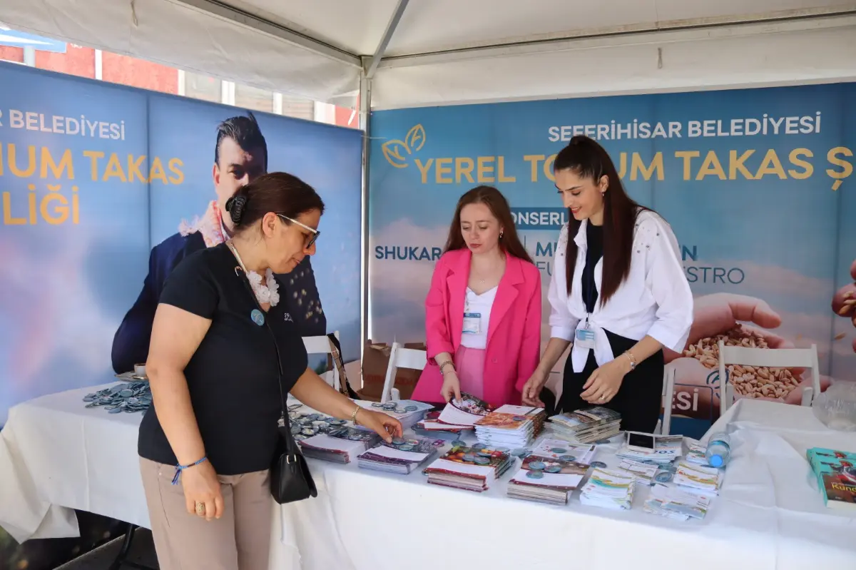Seferihisar’da tohum takas şenliğine büyük ilgi