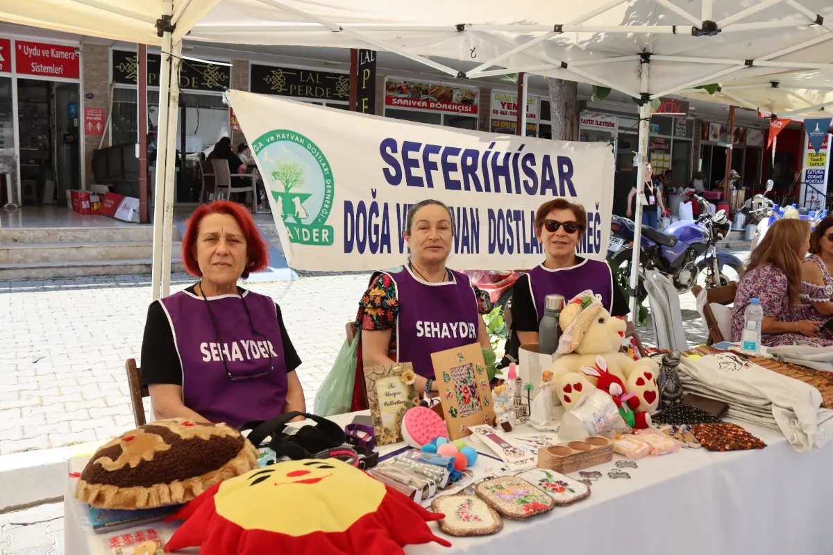 Seferihisar’da tohum takas şenliğine büyük ilgi