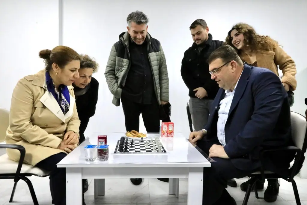 Seferihisar’ın çınarlarına dev hizmet